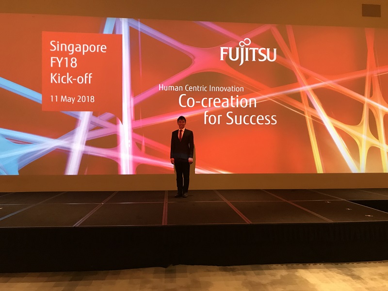 Fujitsu kick off corporate event - corporate event emcee lester
