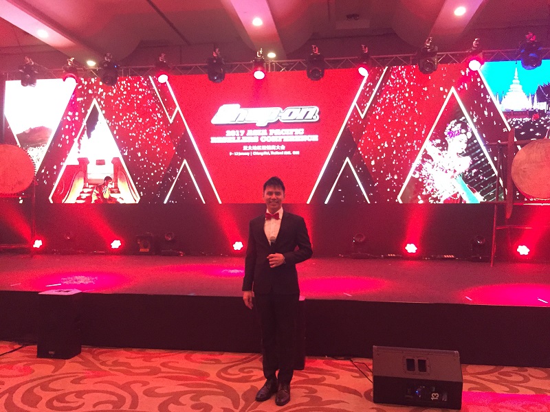 Snap on in chiang mai thailand - corporate event emcee lester