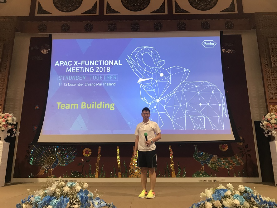 Roche x functional team building - event in Chiang Mai emcee lester