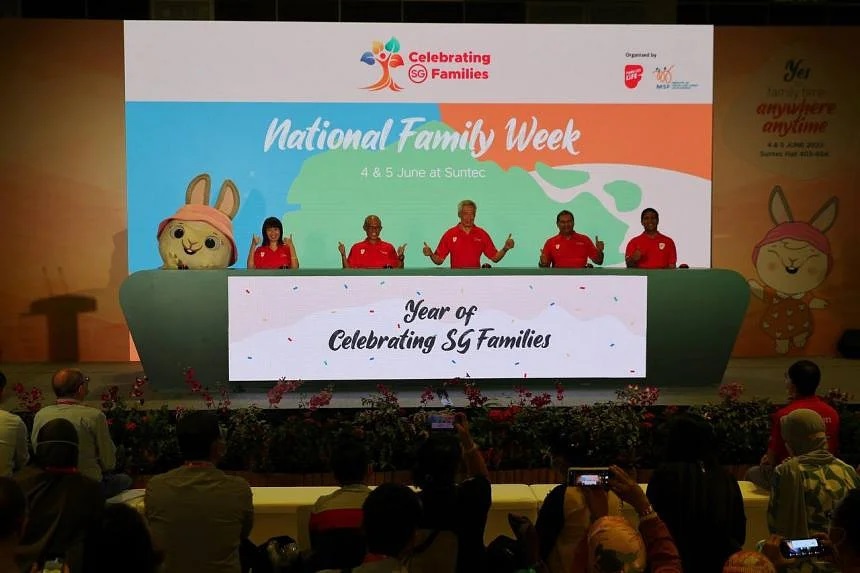 National family week with PM Lee - Emcee lester Leo